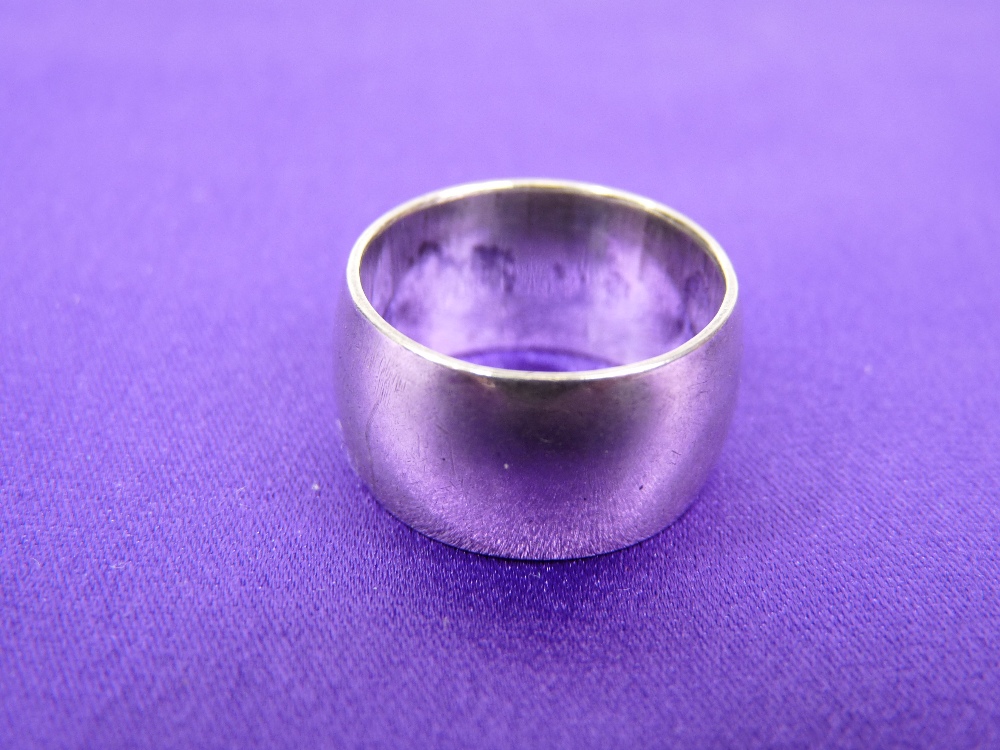 A 1973 WIDE SILVER SIGNET RING - 7.2grms, and two lady's silver dress rings, 6.3grms - Image 2 of 4