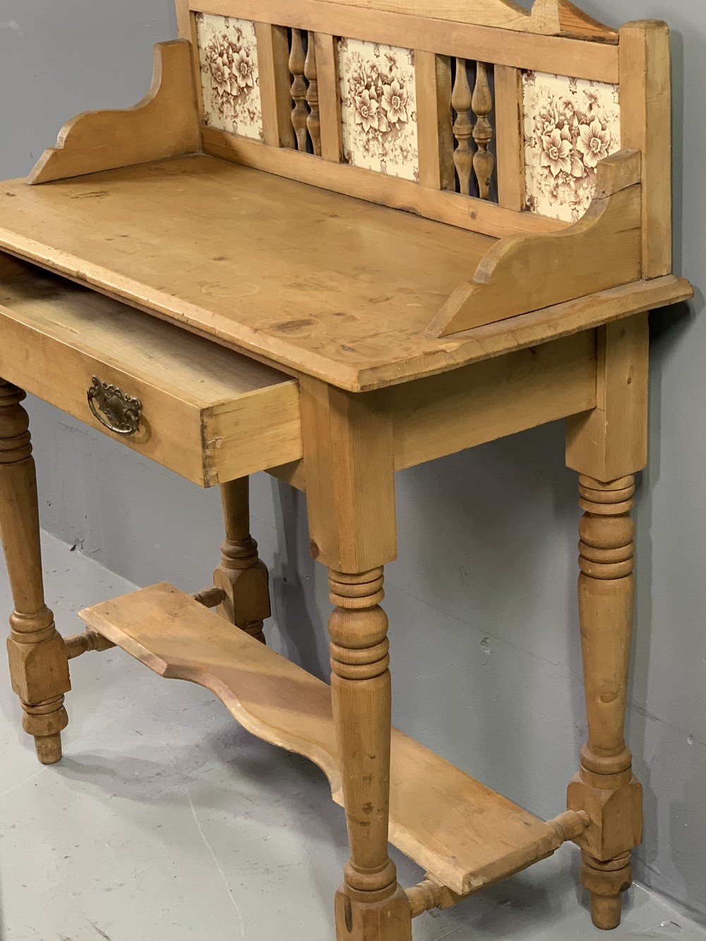 ANTIQUE PINE WASHSTAND with tiled railback, single drawer and base shelf, 105cms H, 89cms W, 40cms D - Image 5 of 8