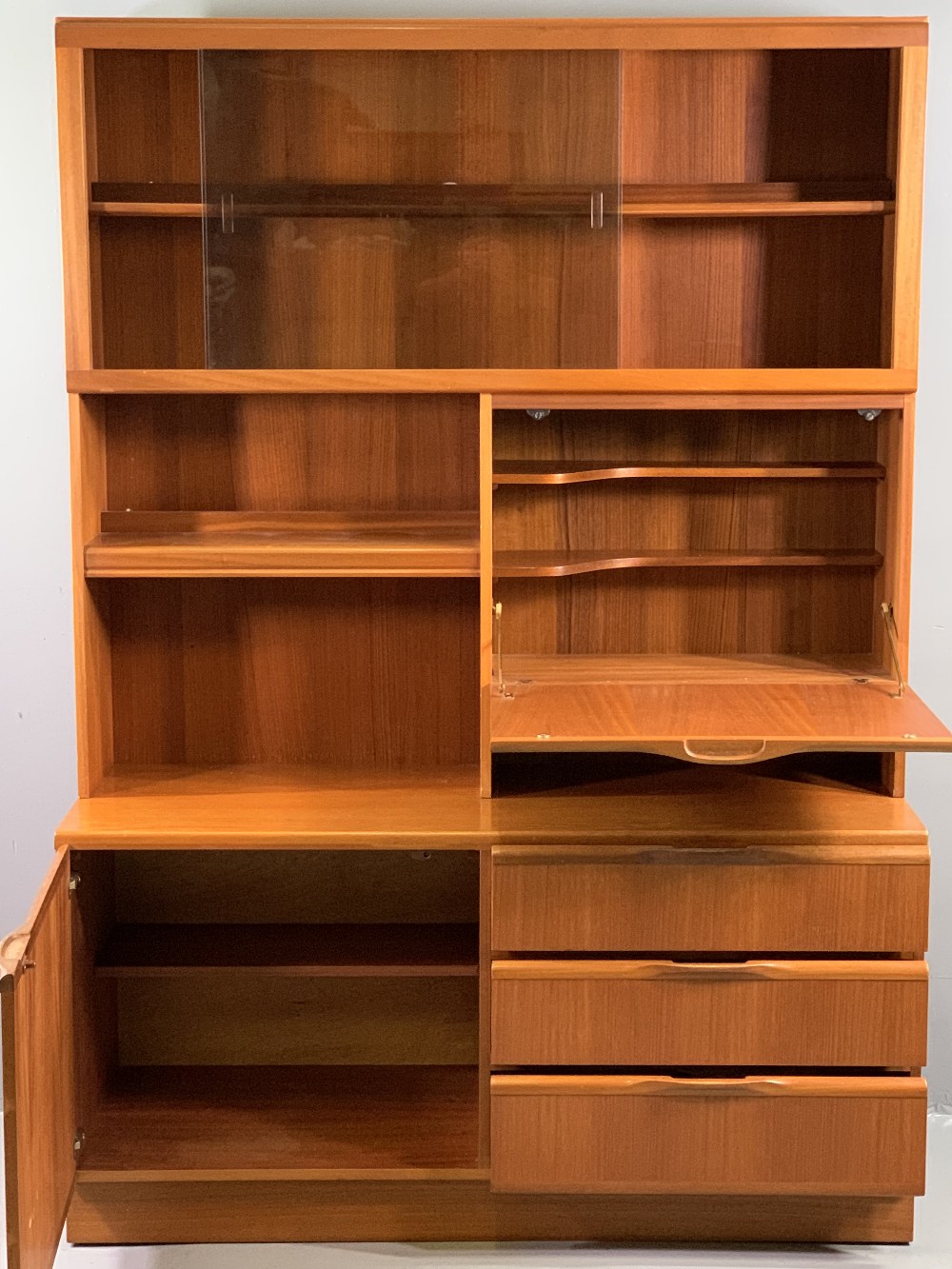 MID-CENTURY STYLE WALL UNIT by McIntosh with shelved and desk upper section and three drawers and - Image 2 of 5