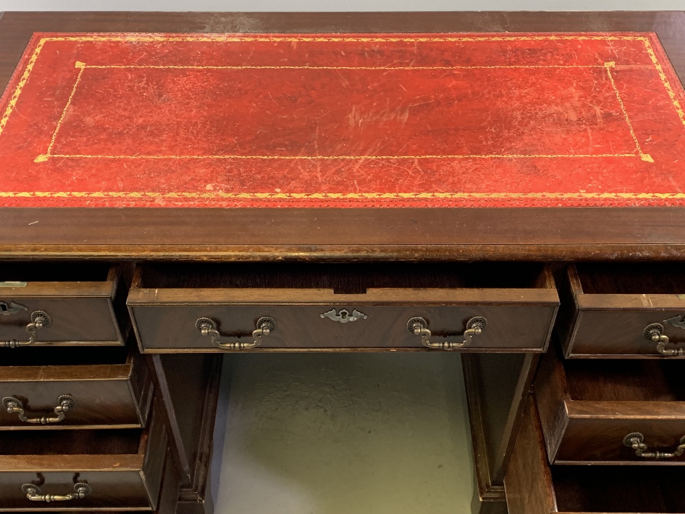 REPRODUCTION DESK with tooled red leather effect top, twin pedestals and a central drawer, 77cms - Image 5 of 5