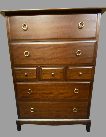 STAG MINSTREL MULTI-DRAWER BEDROOM CHEST - having two long over three short over two long drawers,