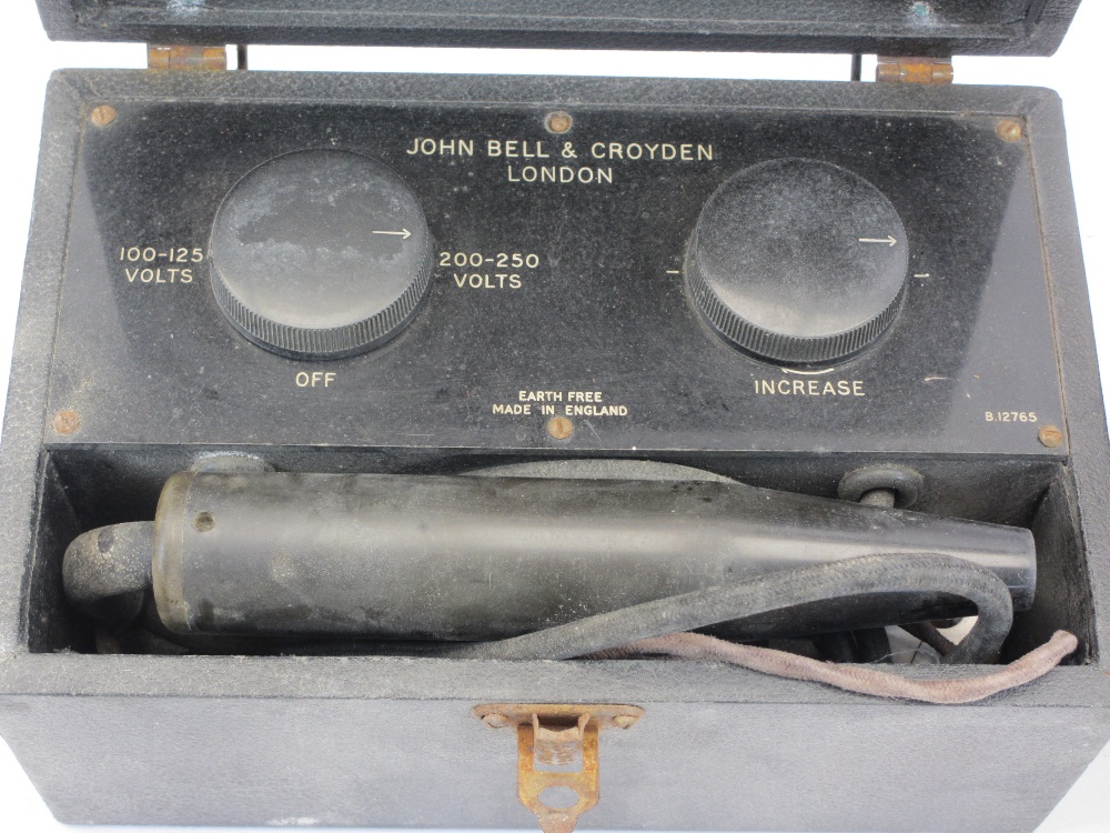 JOHN BELL & CROYDEN LONDON ELECTRICAL TESTER IN CASE (medical?) and a vintage Metamec Quartz - Image 2 of 4