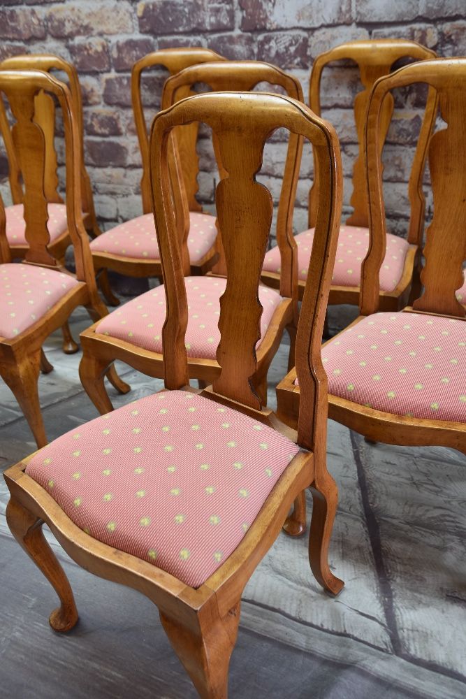 LARGE MODERN FRUITWOOD CIRCULAR DINING TABLE & SET TEN BEECH DINING CHAIRS, table with cabriole legs - Image 5 of 6