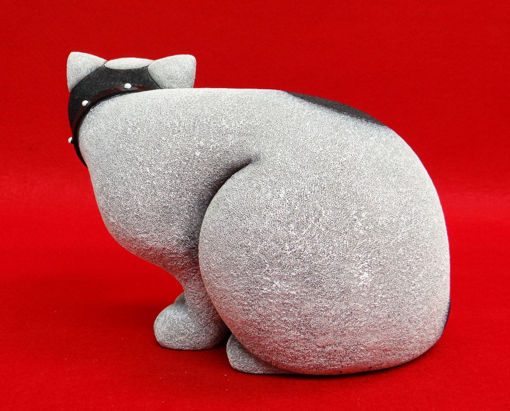 DOUG HYDE limited edition (223/295) cold cast sculpture - 'Bright Eyes', a seated cat, 21cms long - Image 2 of 3