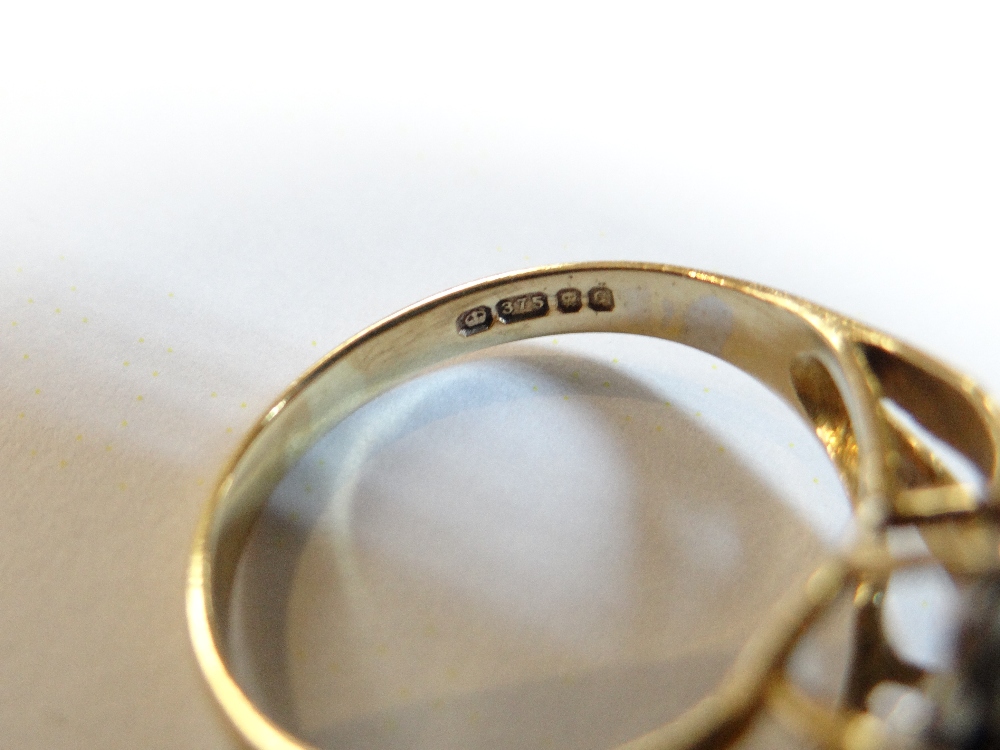 THREE DIAMOND RINGS comprising 18ct gold illusion set ring 3.1gms (size N / O), 18ct gold diamond - Image 5 of 7