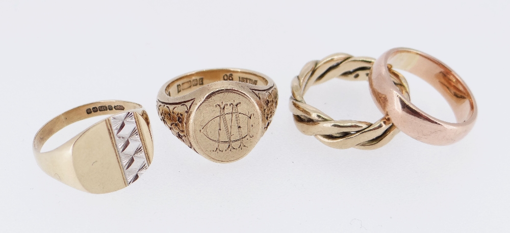 FOUR 9CT GOLD RINGS comprising plain wedding band (size M / N), signet ring engraved with - Image 2 of 2