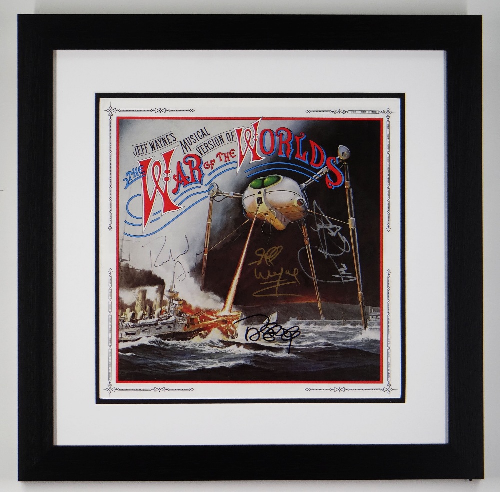 RARE AUTOGRAPHED 1ST EDITION LP INSERT FOR JEFF WAYNE'S MUSICAL VERSION OF THE WAR OF THE THE WORLDS - Image 2 of 2