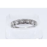18CT WHITE GOLD SEVEN STONE DIAMOND RING, total diamond weight 1.0cts approx. (visual estimate),