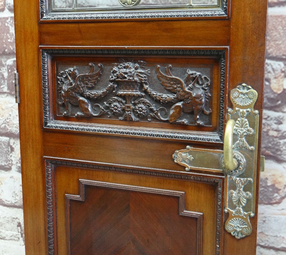 A FINE LATE VICTORIAN MAHOGANY RAILWAY CARRIAGE DOOR, c. 1890, being an internal clerestory door for - Image 5 of 5