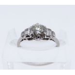 PLATINUM & 18CT WHITE GOLD DIAMOND RING, the central stone measuring 1.0cts approx. (visual