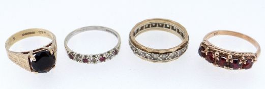FOUR ASSORTED RINGS comprising 9ct white gold ruby and diamond ring, 9ct gold five stone garnet