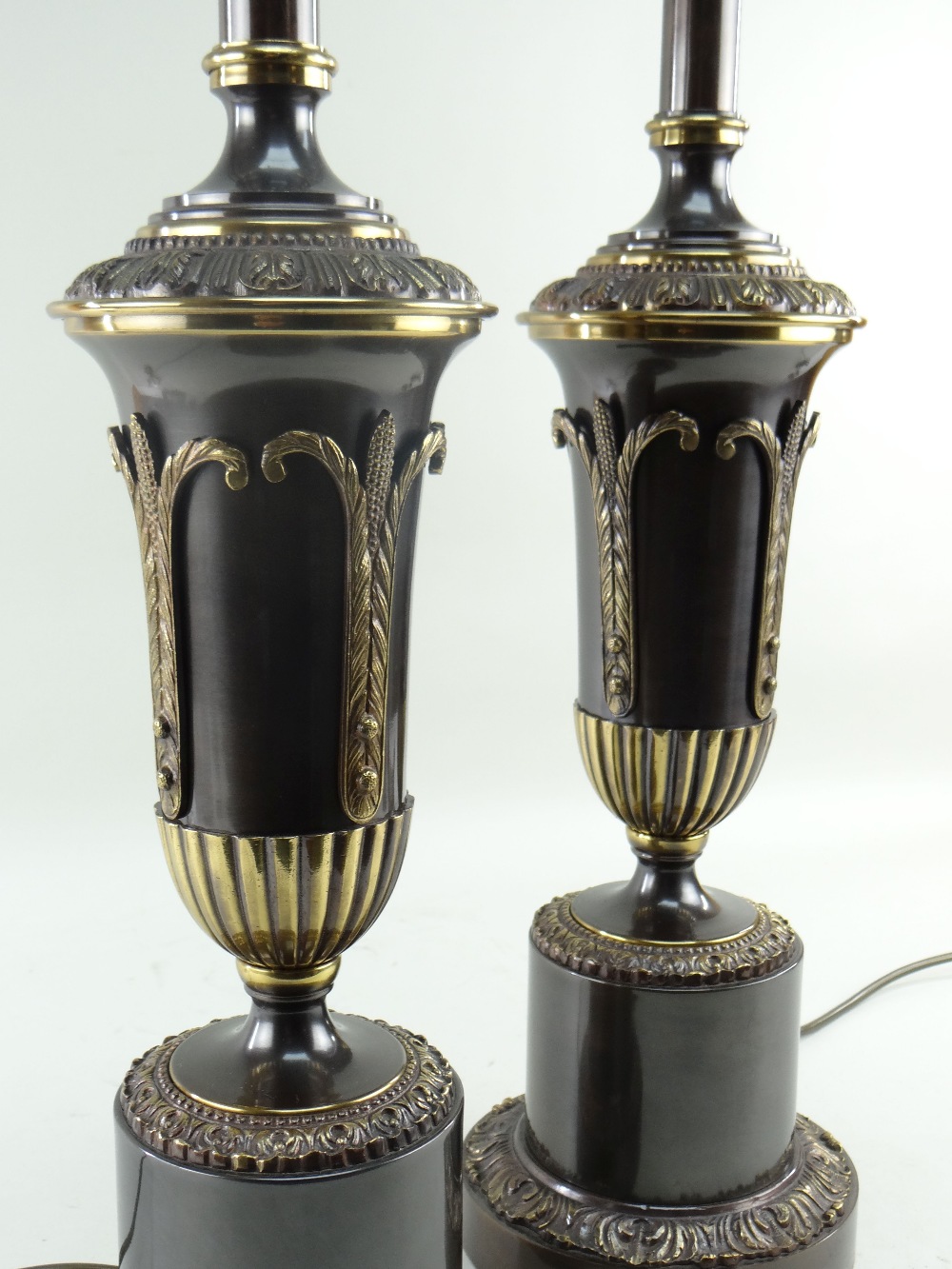 PAIR OF MODERN GILT METAL & BRONZED CLASSICAL STYLE TABLE LAMPS (2) Provenance: deceased estate - Image 3 of 3