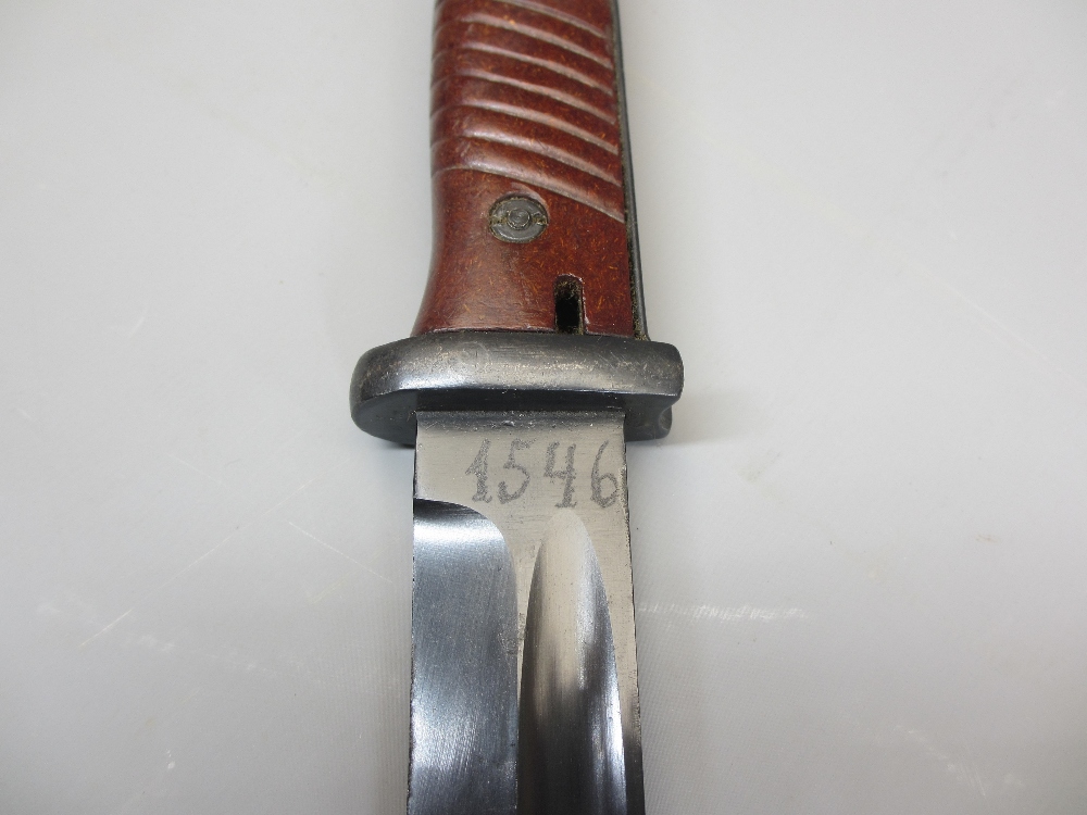 GERMAN WW2 S.84/98 BAYONET & SCABBARD, 1937 and coppel GmbH No 2888/9 to the scabbard, the blade - Image 4 of 5