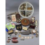 MIXED COLLECTABLES to include vintage compass, small quantity of coinage, railway uniform buttons