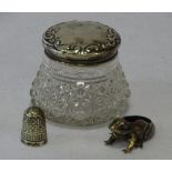 SILVER - SMALL, 3 ITEMS to include a silver topped glass trinket jar, Chester 1901, silver thimble