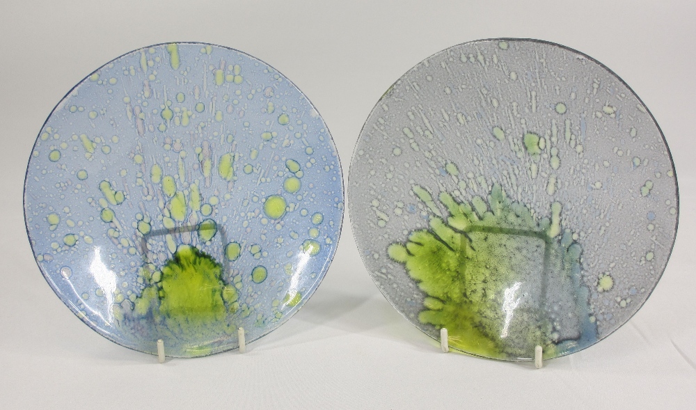 ART GLASSWARE PAIR OF IRIDESCENT PLATES - 16cms D, lidded lustre vase, 18cms H and a bowl by Gozo, - Image 2 of 3