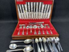 VINERS OF SHEFFIELD, wooden case of Kings pattern cutlery and a quantity of loose