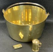 VICTORIAN BRASS PRESERVE PAN - superbly maintained with iron swing handle, a small brass handled