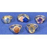 9CT GOLD ASSORTED DRESS RINGS (5) - 17grms