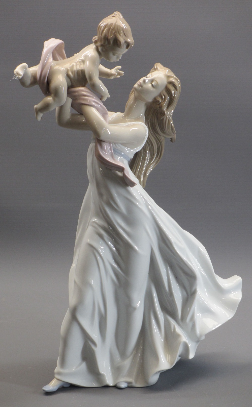 LLADRO - model 6858, 'My Little Sweetie' - large figure of a mother and baby, 47cms tall