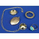 9CT GOLD OVAL BACK & FRONT LOCKET, 5grms, a 9ct gold lady's wristwatch case with glass, 2.6grms, a