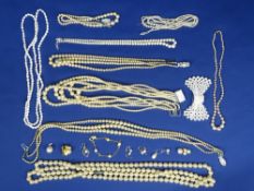 MIXED PEARL/SIMULATED PEARL JEWELLERY - a large parcel to include a single strand necklace with