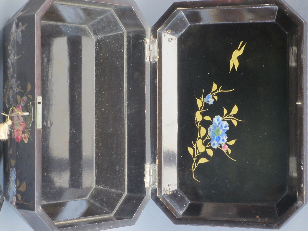 ORIENTAL LACQUERWORK JEWELLERY/WORK BOX and a papier mache ink stand with twin glass bottles, both - Image 3 of 3