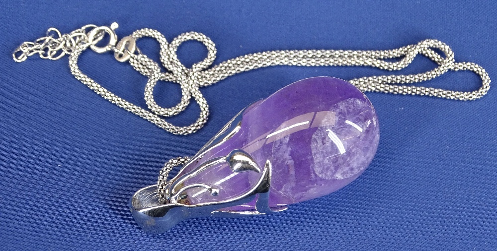 LARGE PEAR SHAPE AMETHYST SILVER MOUNTED PENDANT WITH CHAIN - 28.9grms - Image 2 of 2