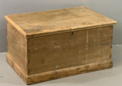 VINTAGE STRIPPED PINE LIDDED BOX, 42cms H, 81cms W, 52.5cms D