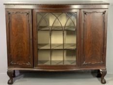 CLASSICALLY STYLED MAHOGANY CHINA CABINET, serpentine front, side by side cabinet with fancy