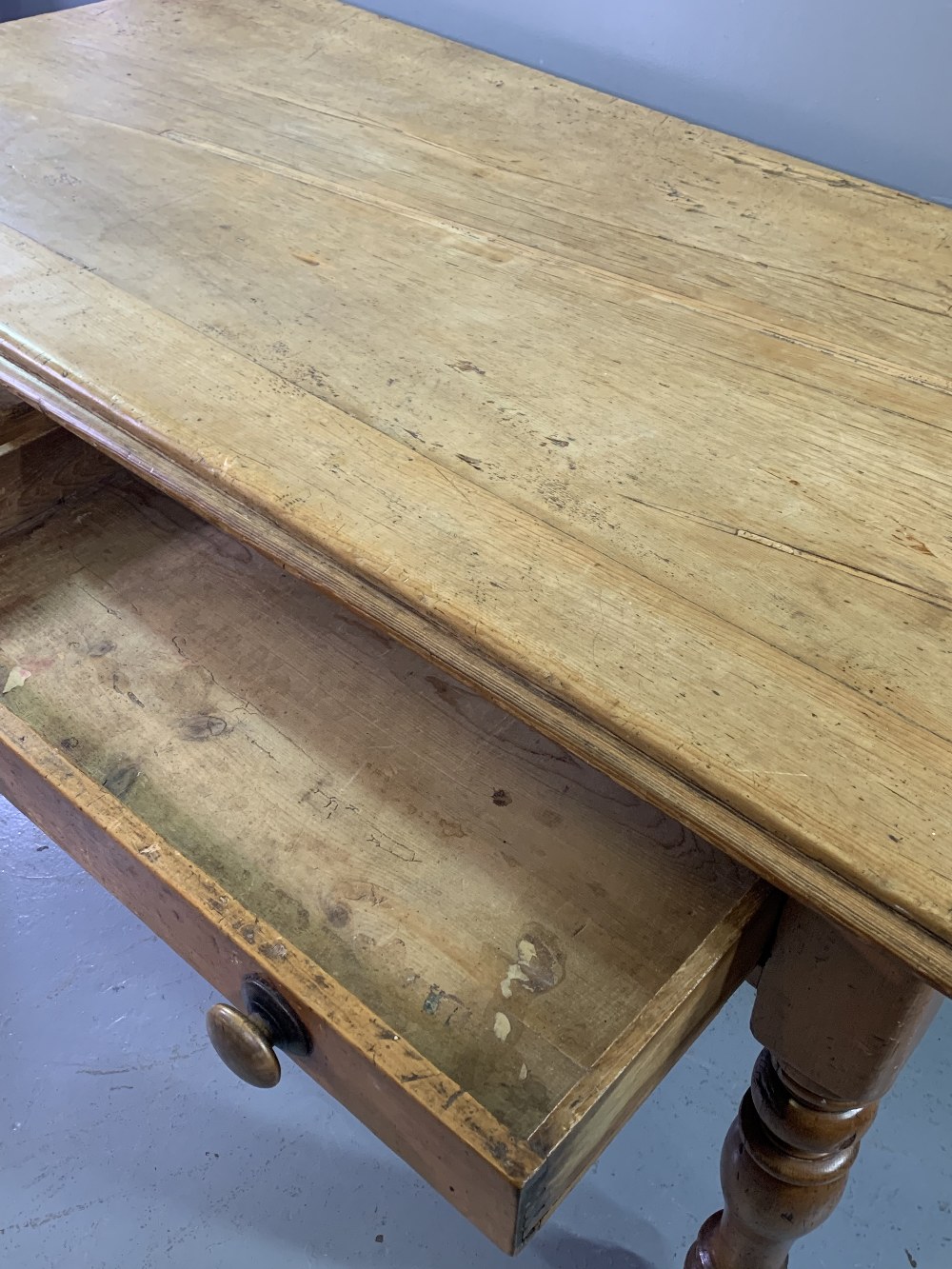 MID 19th CENTURY SYCAMORE FARMHOUSE KITCHEN/DAIRY TABLE, scratch top with edge moulding, the - Image 3 of 4