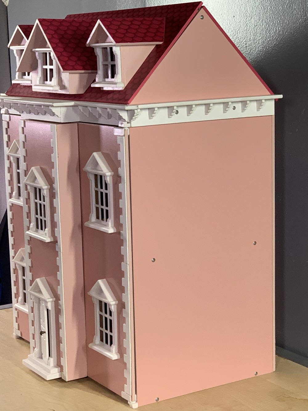 VICTORIAN STYLE DOLL'S HOUSE with furniture contents, 69cms H, 56cms W, 40cms D - Image 3 of 10