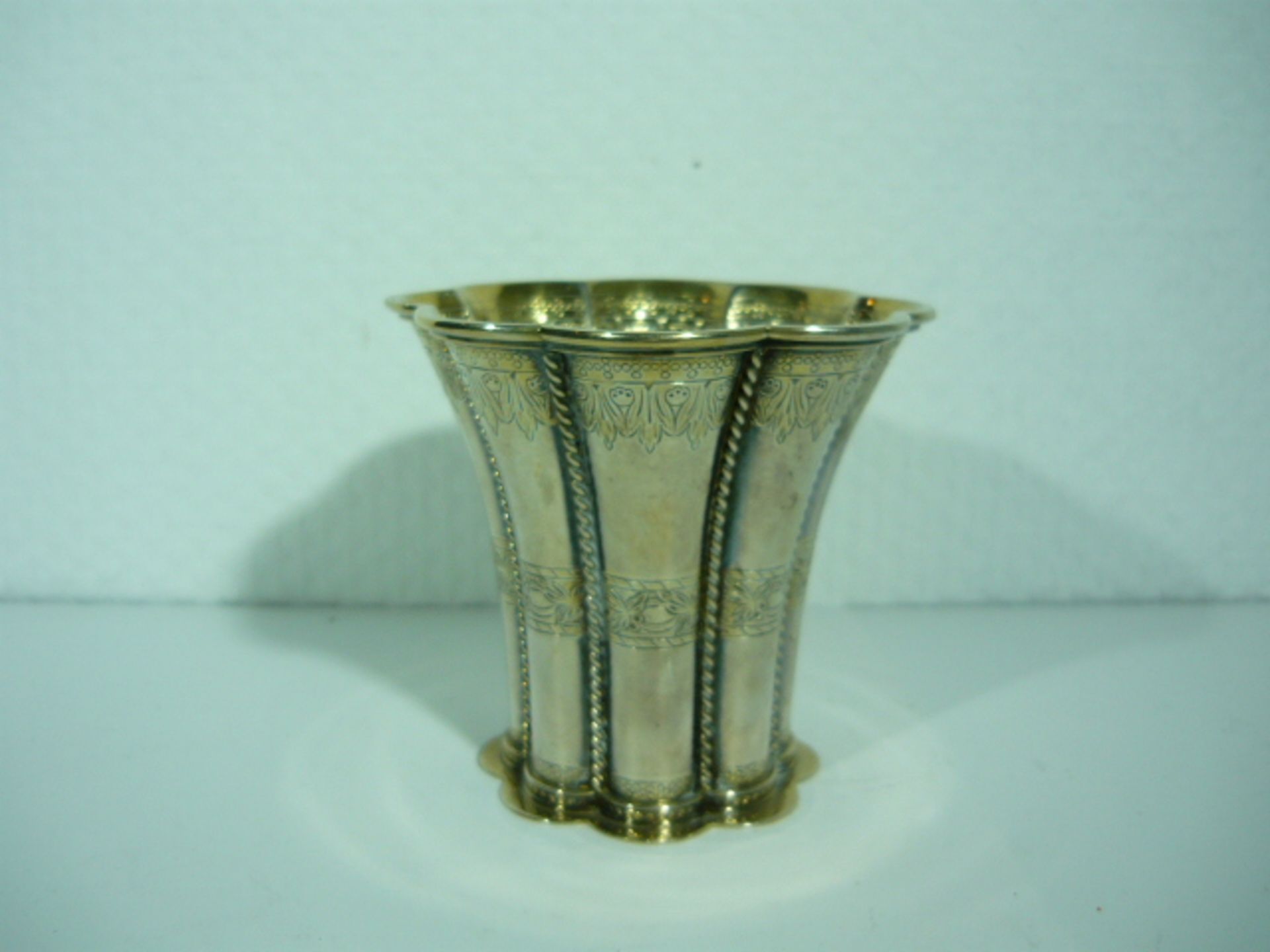 Svend Toxværd, Dänemark. Margarethenbecher. 925 Sterling Silber. H. 10cm. Gew. 214gr. KOSTENLOSER