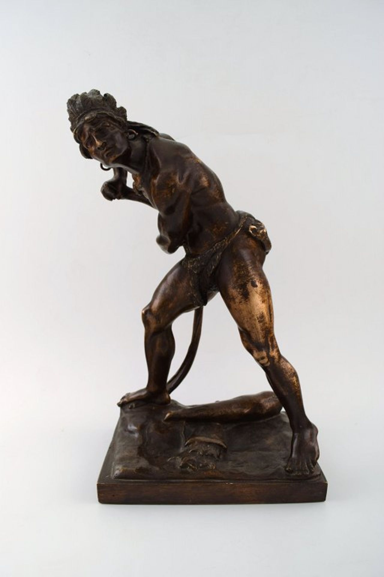 Amerikanischer Bildhauer (?). Um 1900. Indianer. Bronzel. Ca. 34 cm. .