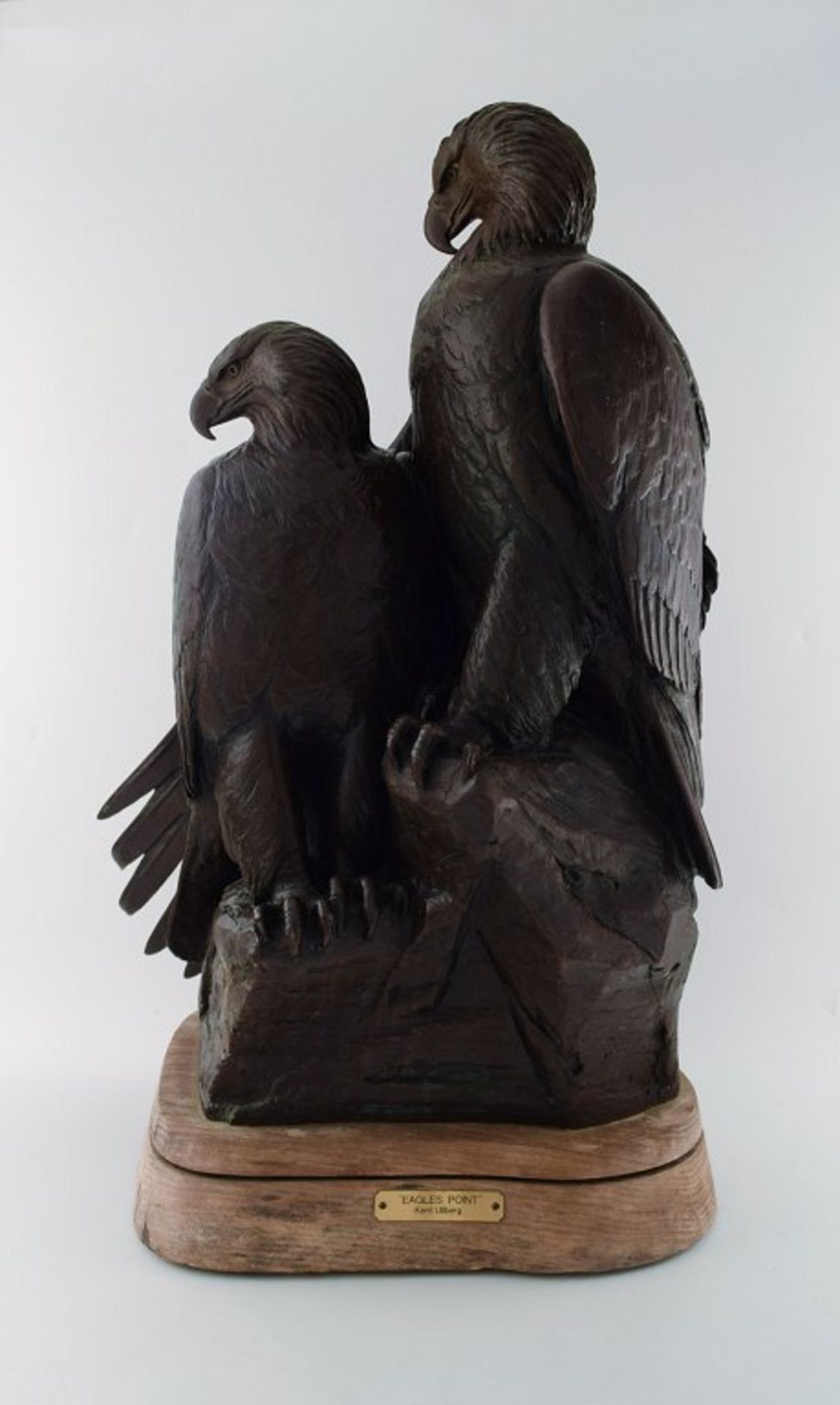 Kent Ullberg. Sweden-USA. Bronze auf Holzsockel. No. 4/20. Ca. 62 x 38 cm. .