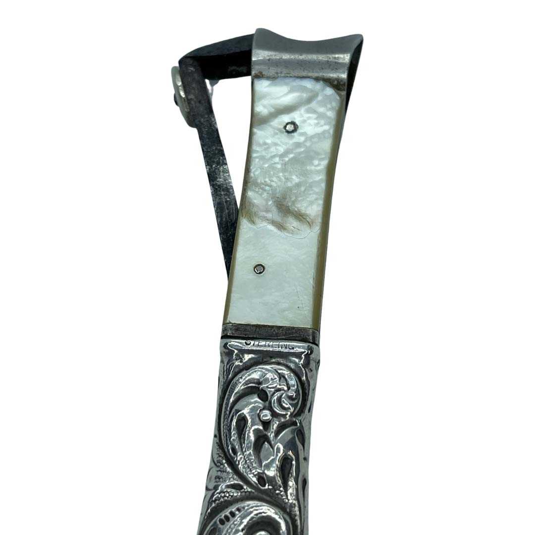 Silver Handled and Mother of Pearl Cigar Cutter. Sterling. 59 g. - Image 3 of 3