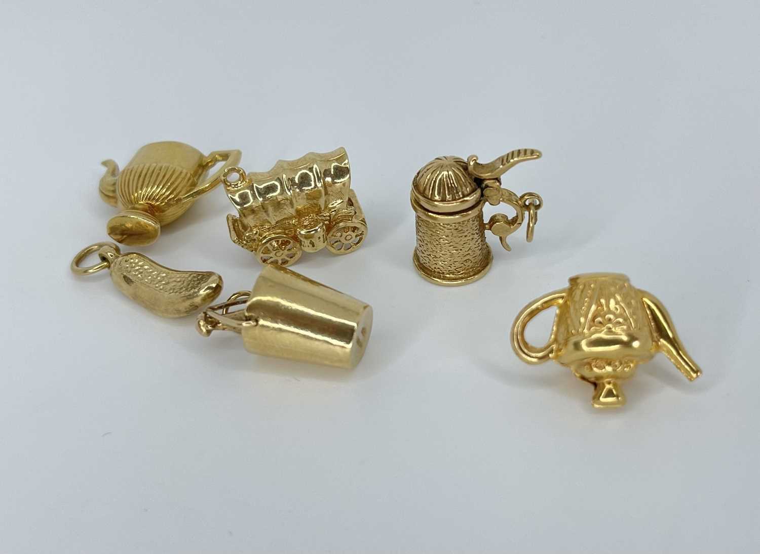 Mixed Lot Of 9ct Gold Charms ( 17.5 grams ) - Image 2 of 4