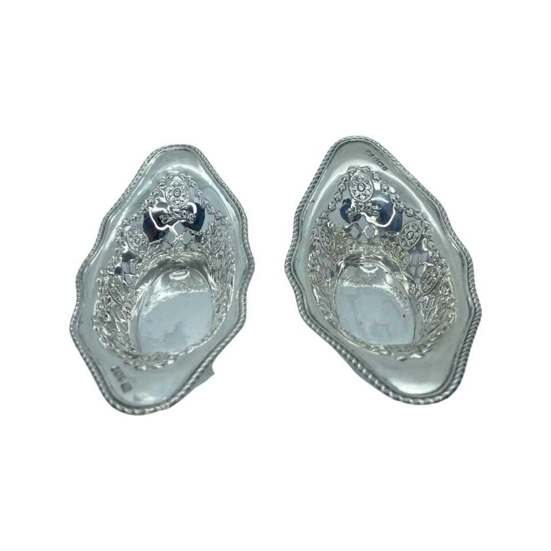 Pair of Small Decorative Silver Bonbon Dishes. Henry Atkin, Sheffield 1894, 109 g.