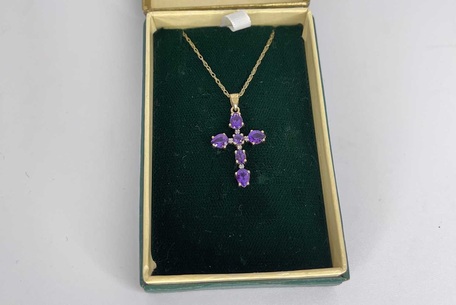 9ct Gold Amethyst And Diamond Cross Pendant Necklace, chain. 18 inches - Image 2 of 5