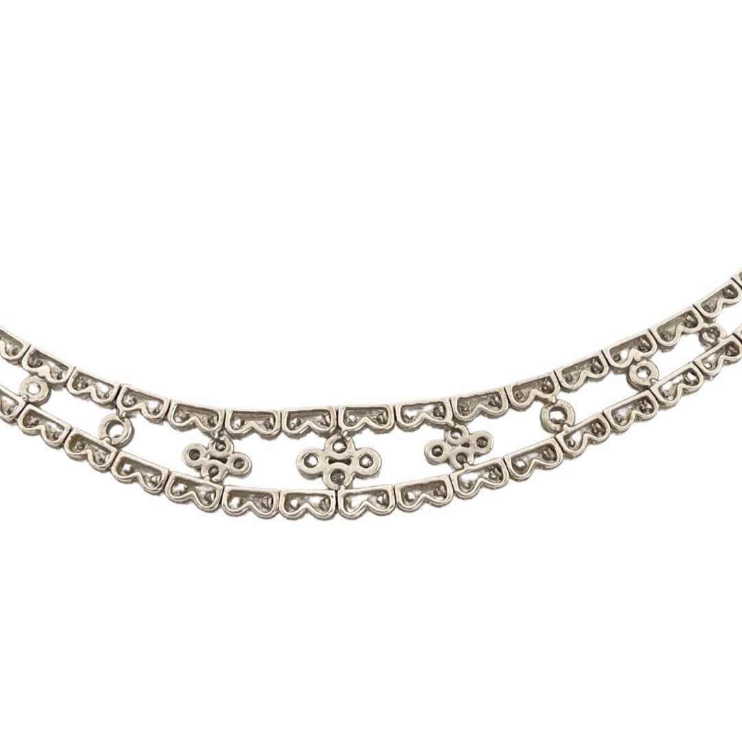 A diamond set collar in 18ct white gold - Image 4 of 4