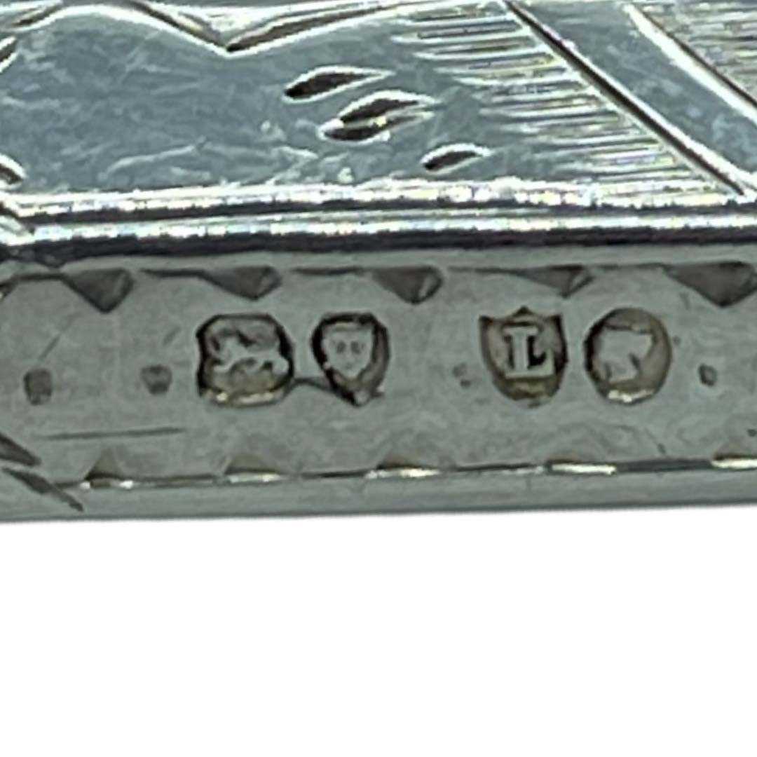 A Silver Handled Bright Cut Nutcracker. London 1886. 141 g. - Image 2 of 3