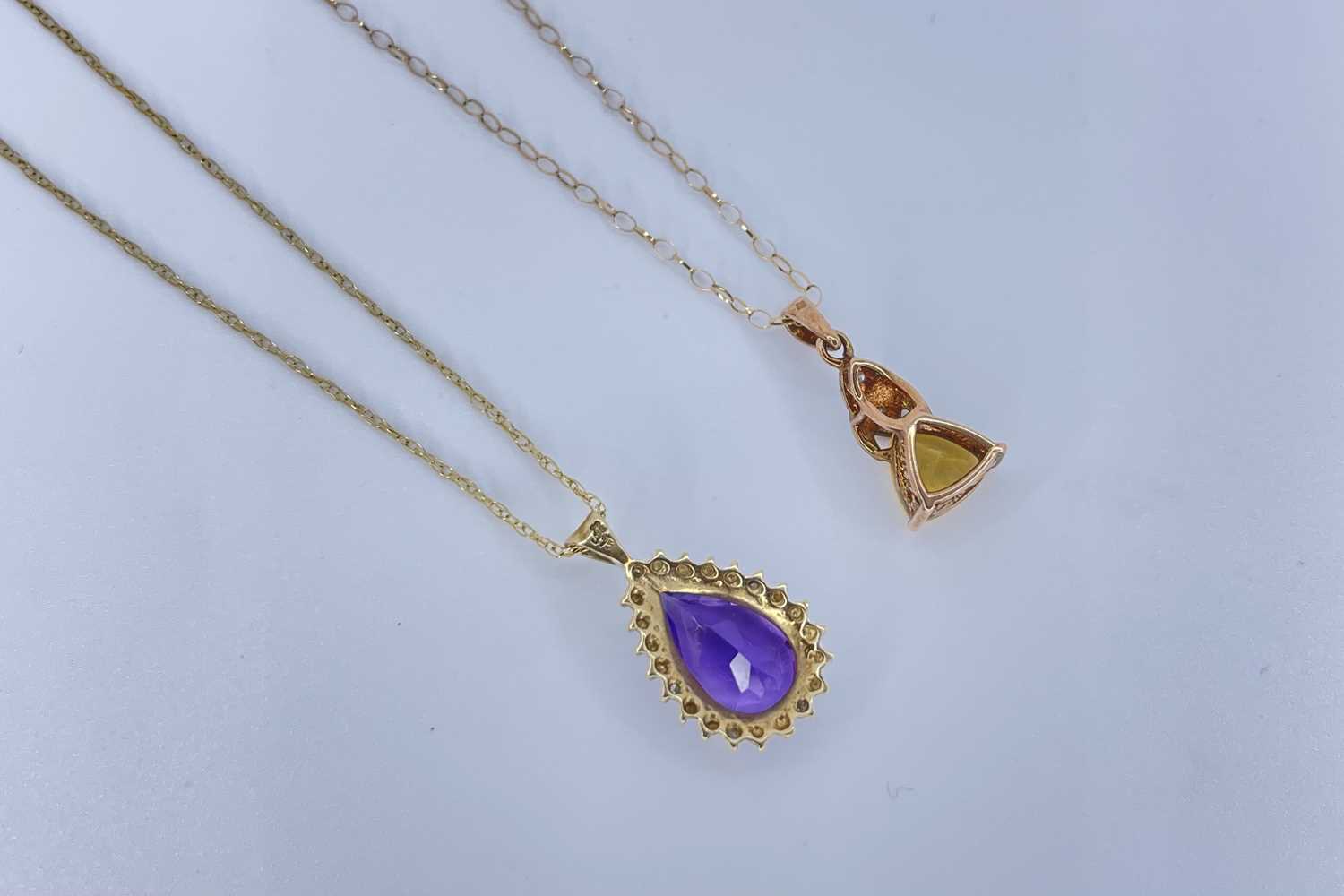 2x 9ct Gold Necklaces ( 5.5 grams ) - Image 4 of 4