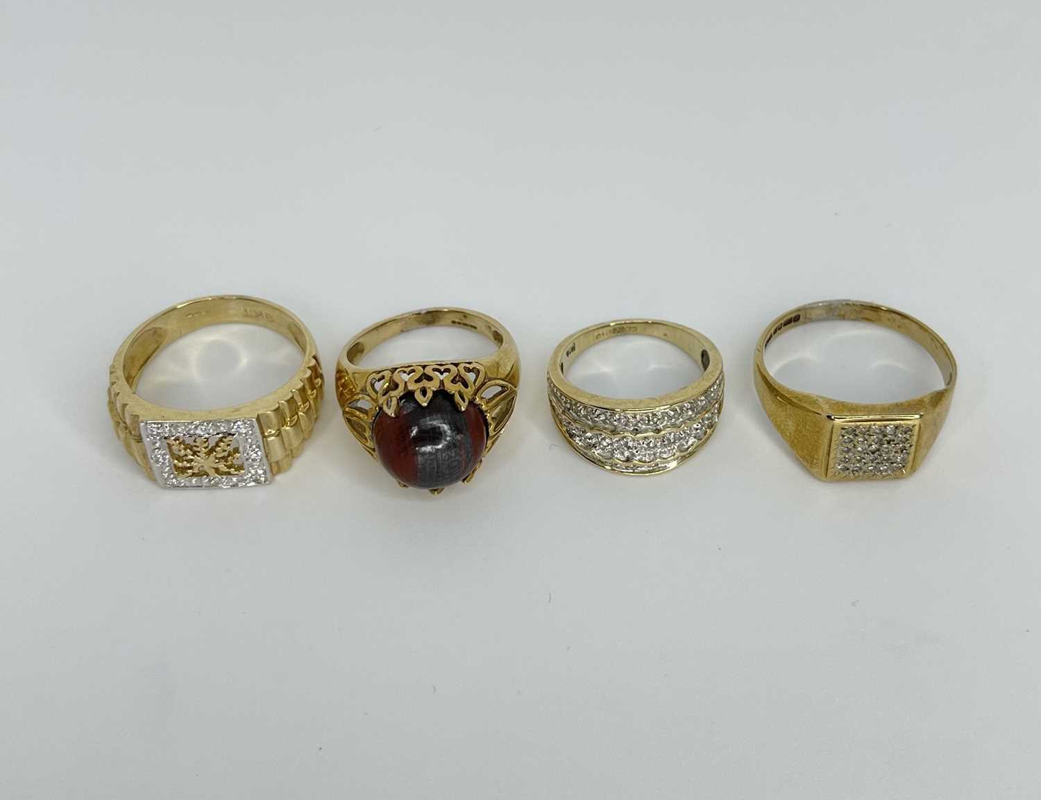 Four chunky diamond and agate 9ct gold rings( 18.6 g ) - Image 4 of 4