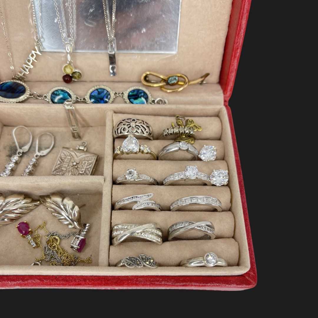 Box Of Mixed Lot Of Silver And Gems Jewellery ( 70.2 grams ) - Image 4 of 5