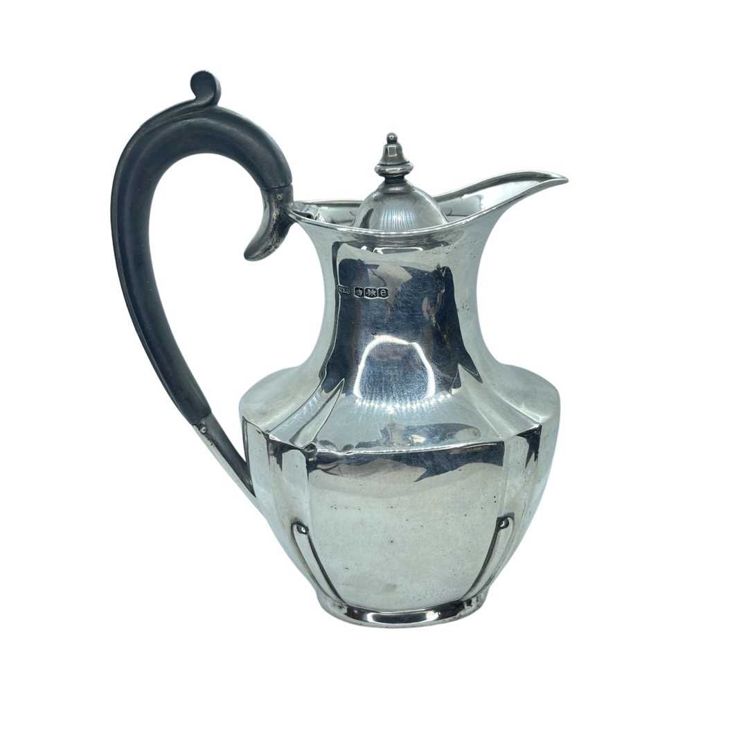 Silver Coffee/Water Jug. Roberts and Belk Ltd. Sheffield 1992, 293 g.