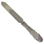 Fine Silver Decorated Letter Opener. 78 g. George Unite, Birmingham 1882