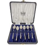 Cased Set of 6 Arts and Crafts Silver Teaspoons. 40 g. William Hair Haseler for Liberty and Co., Bir