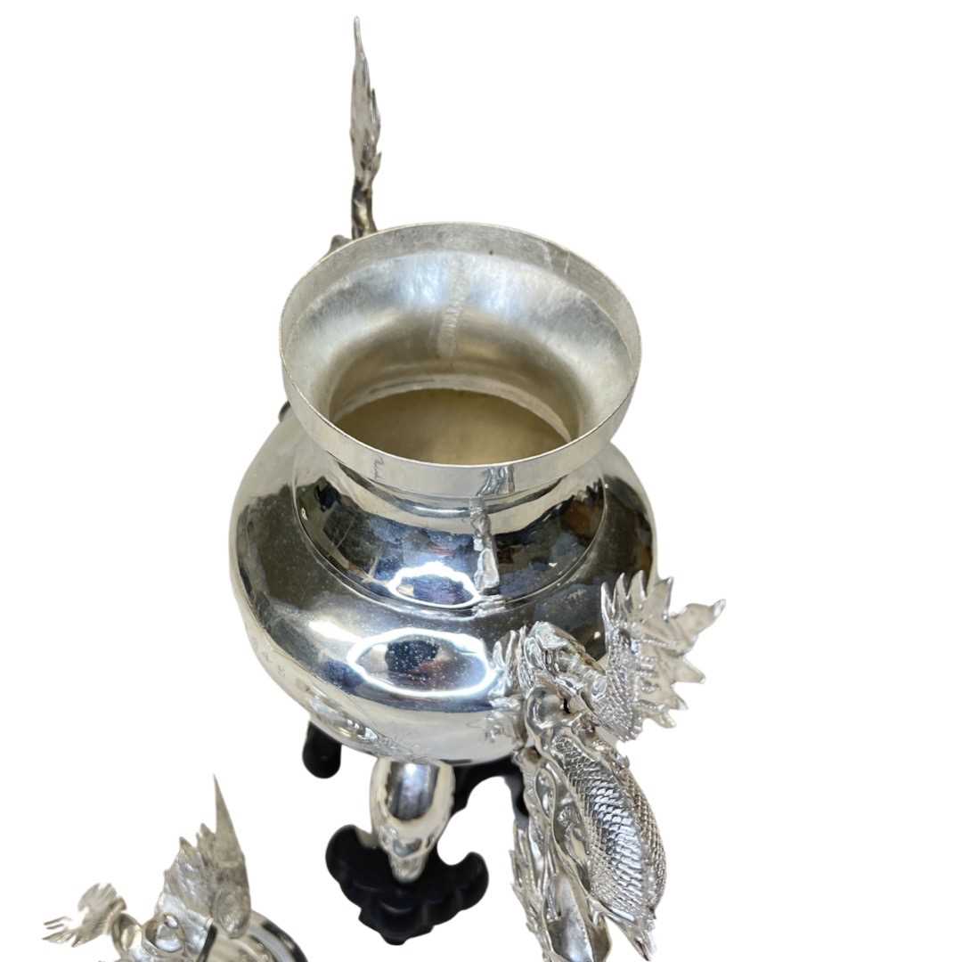 Large Chinese Silver Lidded Jar with Dragon Handles. 511 g. Unmarked. 1945 - Image 2 of 5