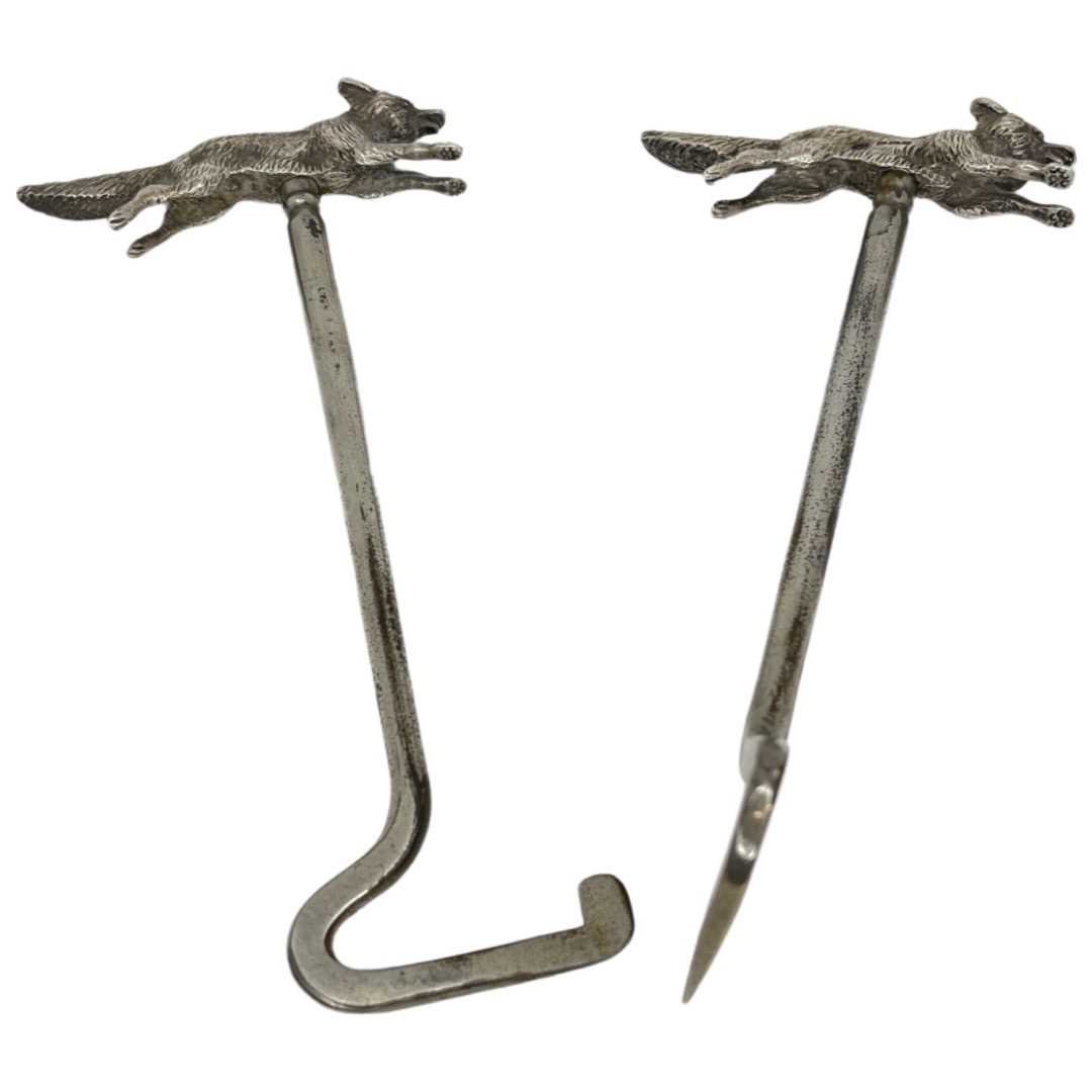 Pair of Rare Fox Handled Boot Hooks. 216 g (Foxes) William Hutton and Sons, Sheffield - Image 2 of 3