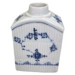 A late 18th century Meissen blue and white floral tea caddy